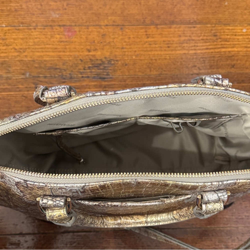 Elegant Brahmin Crocodile Pattern Handbag - Black and Gold - Picture 5 of 5